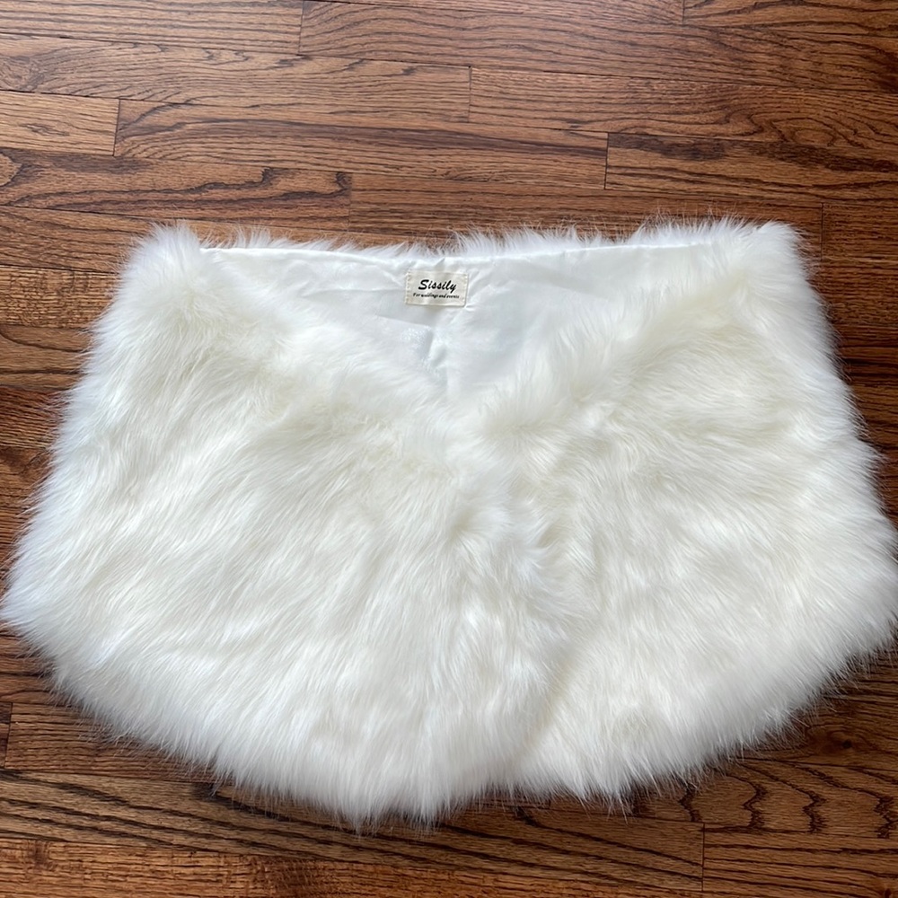 Faux fur shawl (weddings)